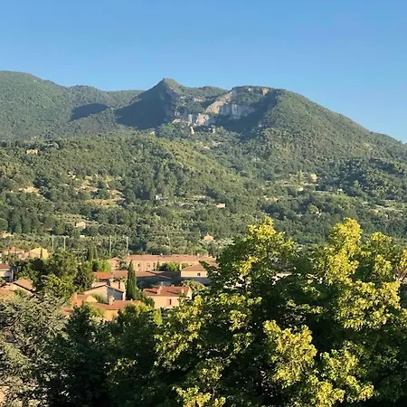 Bed & Breakfast Domaine La Tour: Retreat With Year-round Heated Pool *