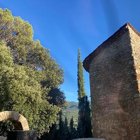 Bed & Breakfast Domaine La Tour: Retreat With Year-round Heated Pool Nyons